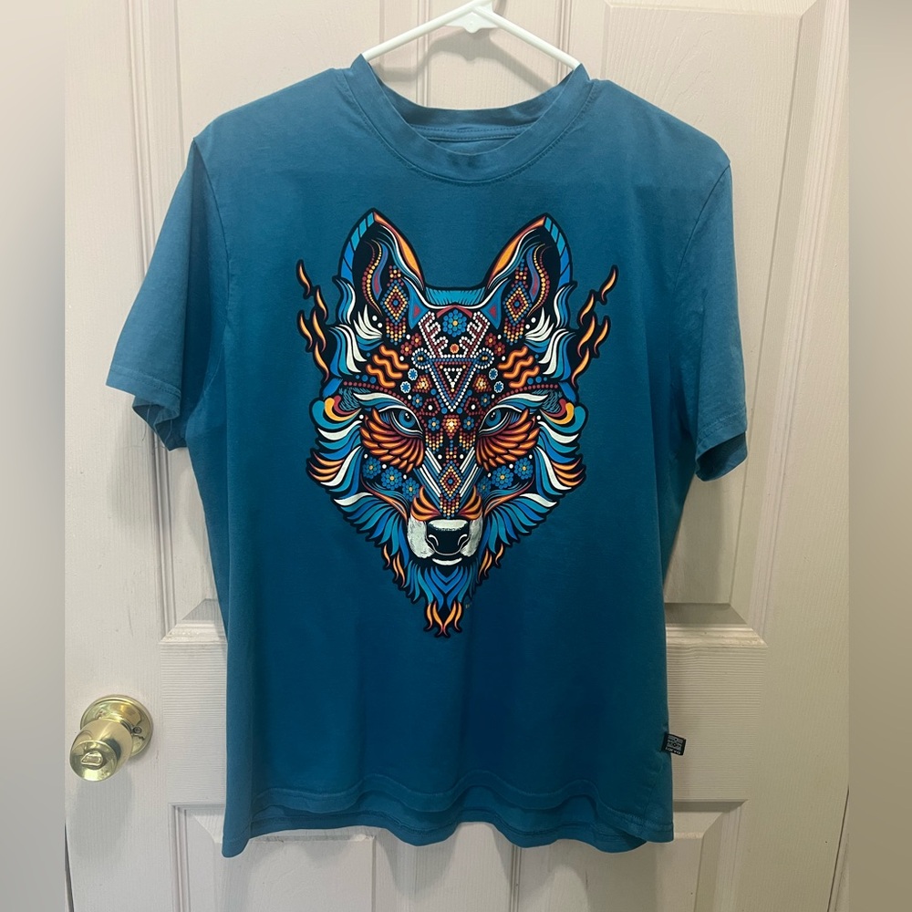 Larva brand t-shirt